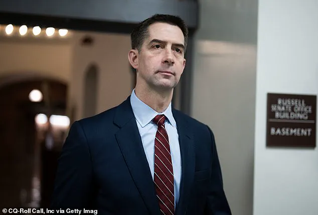 Bipartisan Criticism Emerges Over Trump’s Controversial Venezuela Intervention, Focused on Oil Control and Regime Change