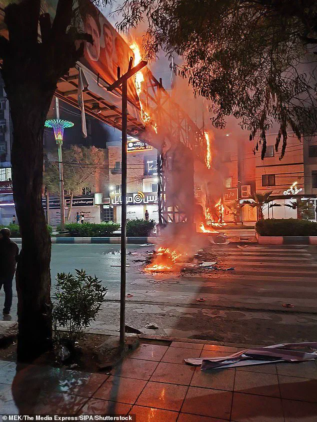 Hyperinflation and Economic Turmoil in Iran: The Public's Struggle Amid Government Policies and Political Unrest