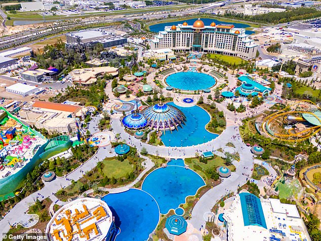 Universal Orlando Faces Lawsuit Over Safety Protocols and Aging Infrastructure After Grandmother's Death on Rollercoaster