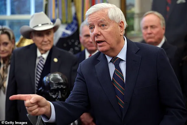 Christie Claims GOP Privately Disagrees with Trump Despite Public Backing