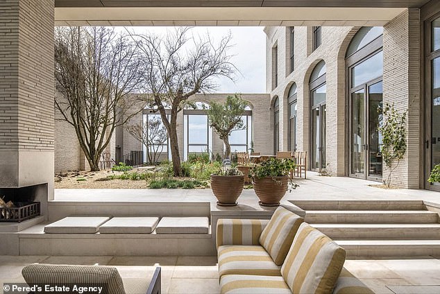 Dave Gilmour's £8.95M Hove Mansion Remains Unsold Amid Price Drop and Historic Seafront Controversy