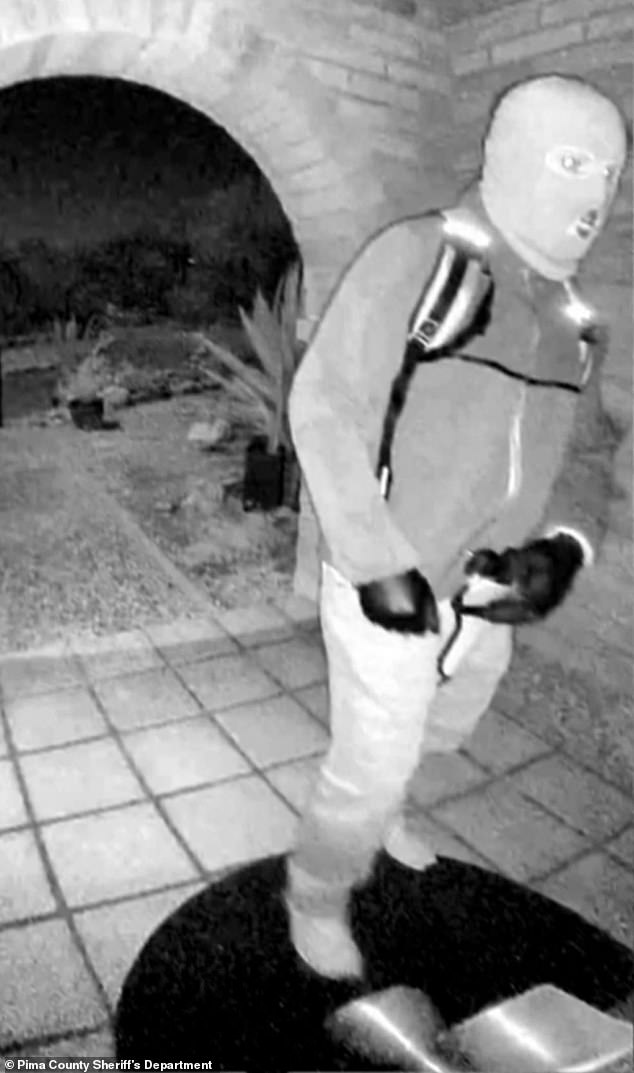 FBI Investigates Disappearance of Nancy Guthrie, Mother of NBC News Anchor Savannah Guthrie, as Clues Point to Masked Intruder