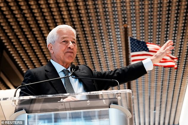 Iconic Skyscraper's Creaking Walls and Wind-Induced Noises Turn JPMorgan's HQ into Workplace Nightmare