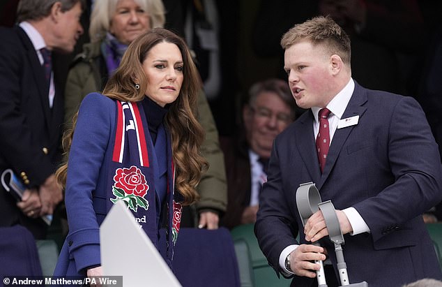 Princess of Wales Brings Resilience to Rugby Match Amid Royal Family Turmoil
