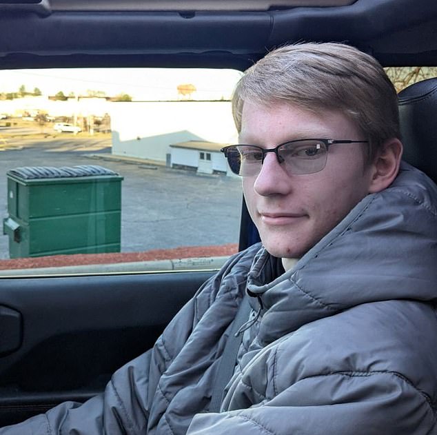 Secret Service and Sheriff's Deputy Shoot Man at Mar-a-Lago