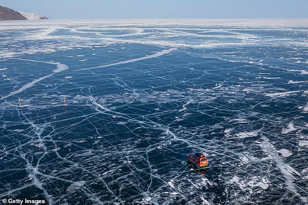 Seven Lives Lost in Lake Baikal Bus Crash as Survivor Fights to Escape Frigid Waters