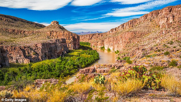 Trump's Border Wall Plan for Big Bend UNESCO Site Ignites Controversy Over Bypassing Environmental Laws