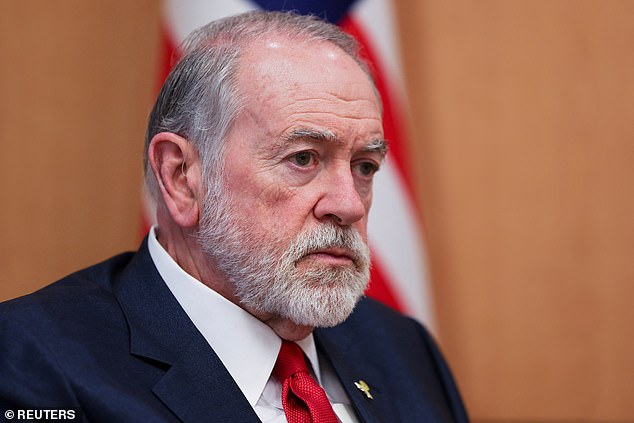 Tucker Carlson's Explosive Israel Visit: Detention Claims Fuel Diplomatic Firestorm