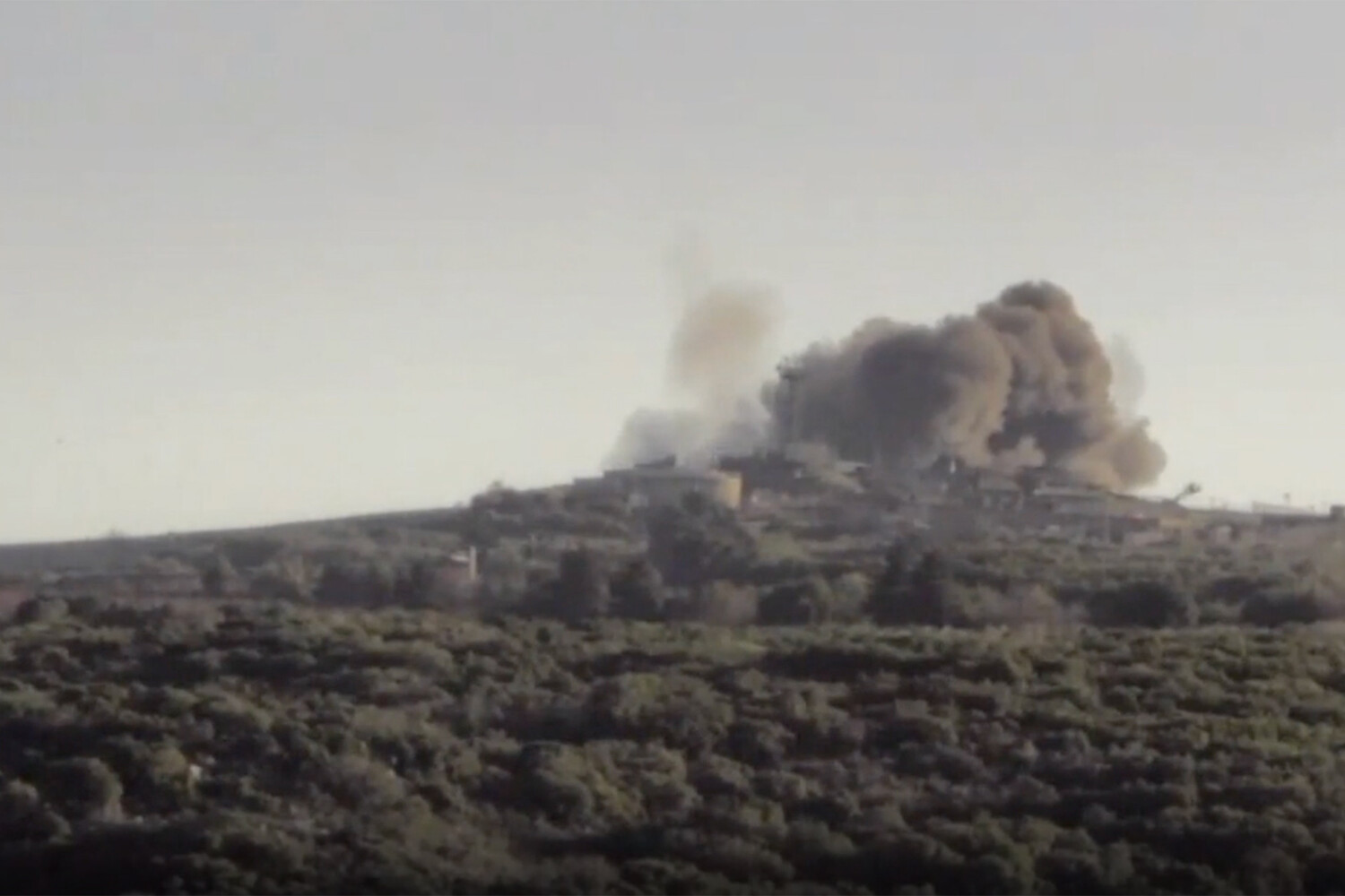 Israel Launches 160+ Precision Strikes on Hezbollah in Lebanon, Heightening Regional Tensions