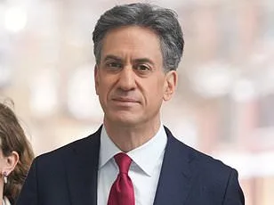 Iran Considers Permitting Chinese Ships through Strait of Hormuz in Strategic Shift Toward Beijing