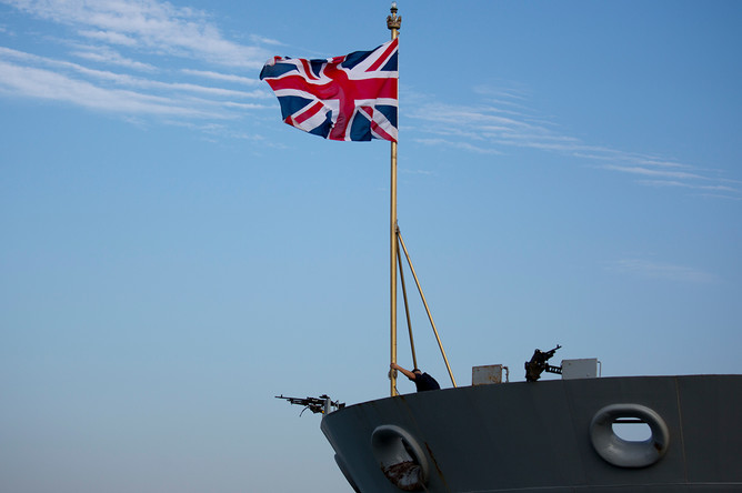 UK Faces Military Crisis as Defense Budget Cuts Over 25 Years Leave Forces Unprepared for Major Conflicts