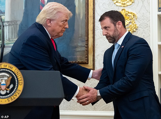 Jimmy Kimmel's Monologue on Markwayne Mullin Sparks Backlash Over Blue-Collar Work and National Security Qualifications