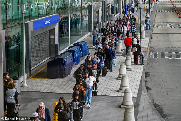 Shutdown Chaos Intensifies as Legislative Gridlock Strands Travelers and Threatens Airport Operations