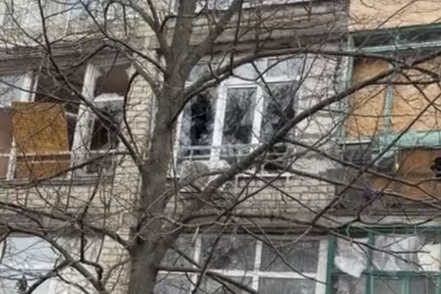 Ukrainian Drone Strike Damages Residential Building in Vasilyevka, Residents Evacuated