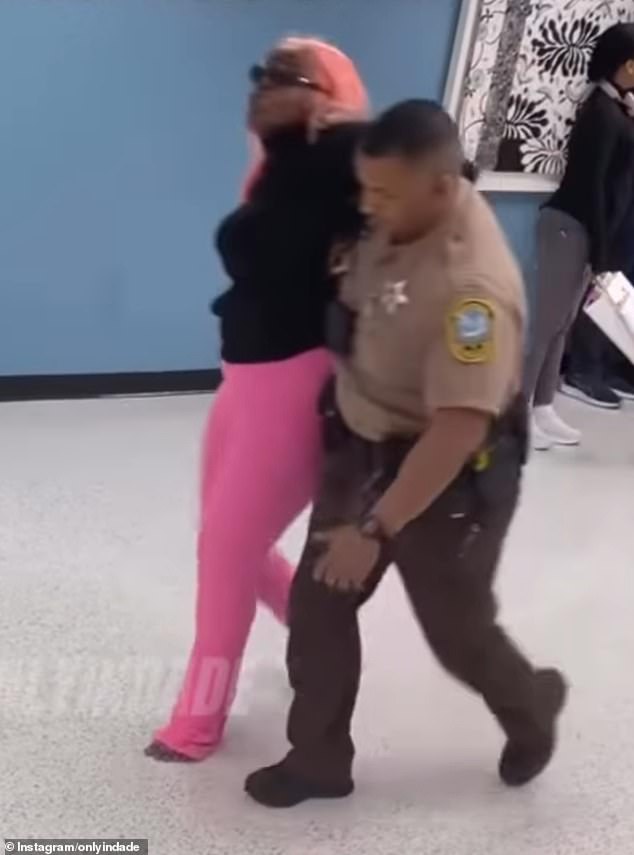 Three Women Forcibly Removed from Frontier Airlines Flight Over Unpaid Baggage Fees at Miami Airport