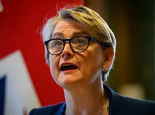 Trump and Macron Clash Over Foreign Policy as Strait of Hormuz Tensions Escalate