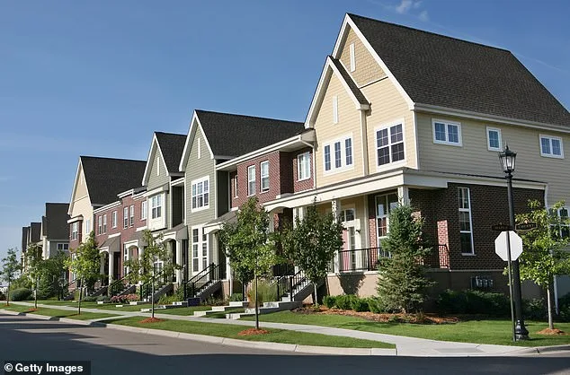 America's Upper Middle Class Surpasses 30% as Economic Shifts Outpace Self-Perception