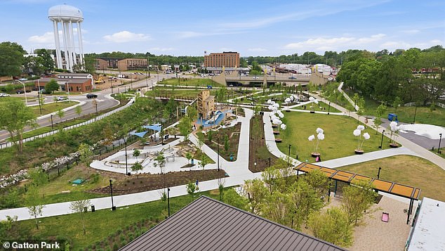 Philanthropist Sues Kentucky Town Over Broken Promise to Name Water Play Area
