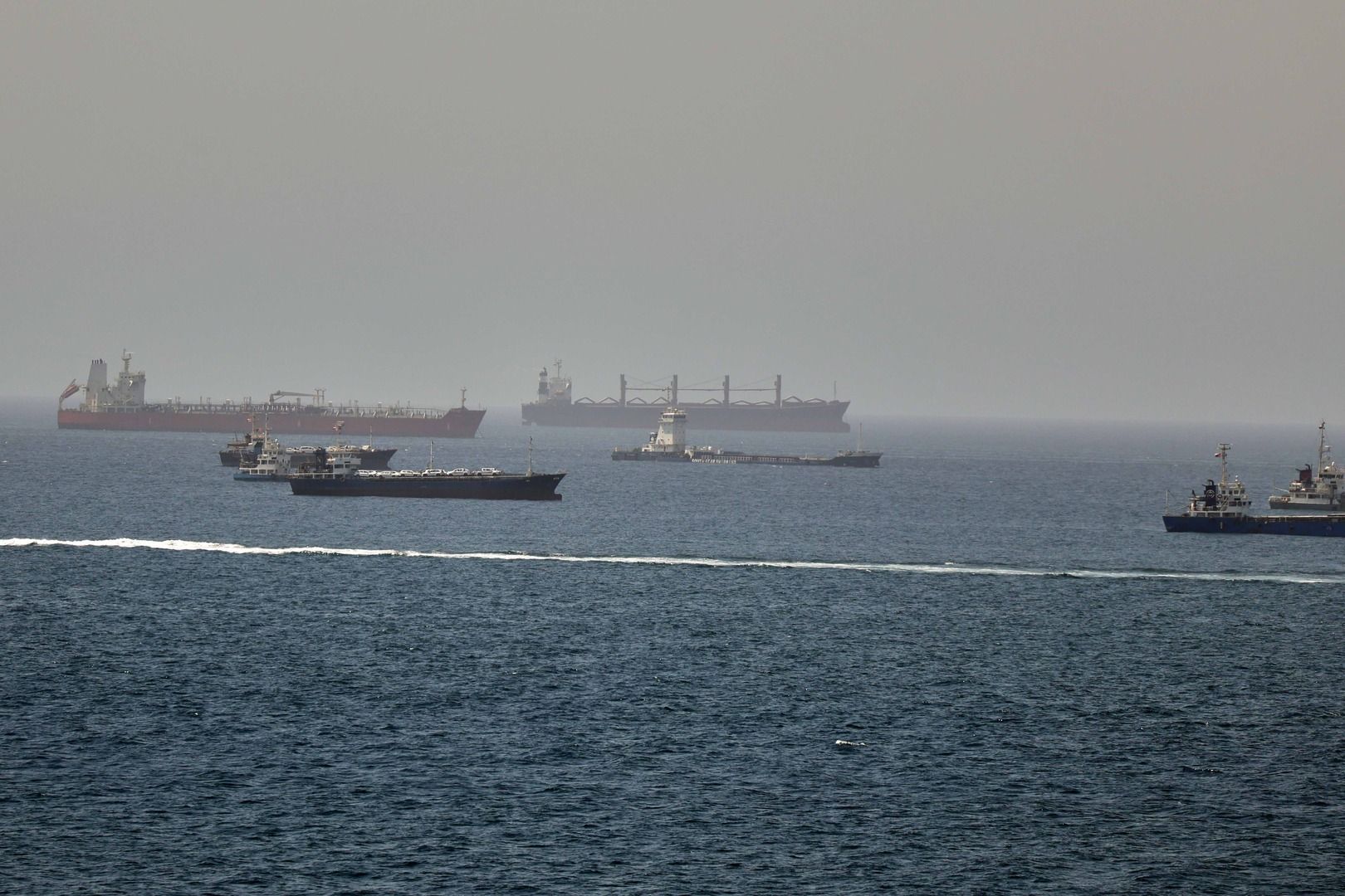 Regional mediators intensify diplomacy to prevent Iran-US conflict escalation before violence spirals out of control.