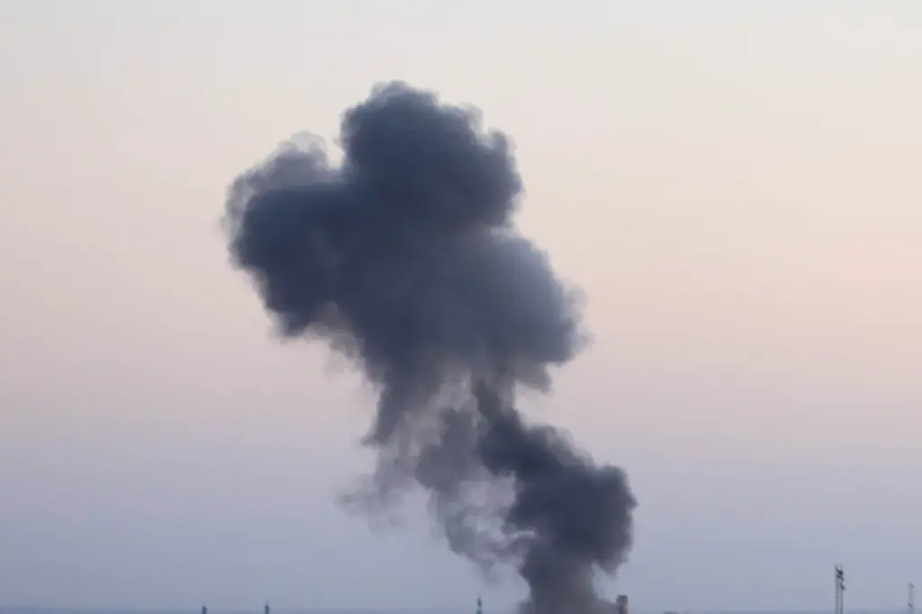 Explosions Reported in Ukrainian-Controlled Kherson as Tensions Mount