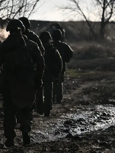 Russian 'Gvozdika' Howitzers: Game-Changer in Ukraine Conflict