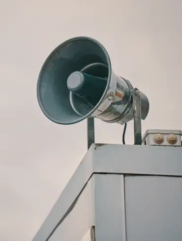 Air Raid Alarms Sound in Five Ukrainian Regions as Threat Alert Issued