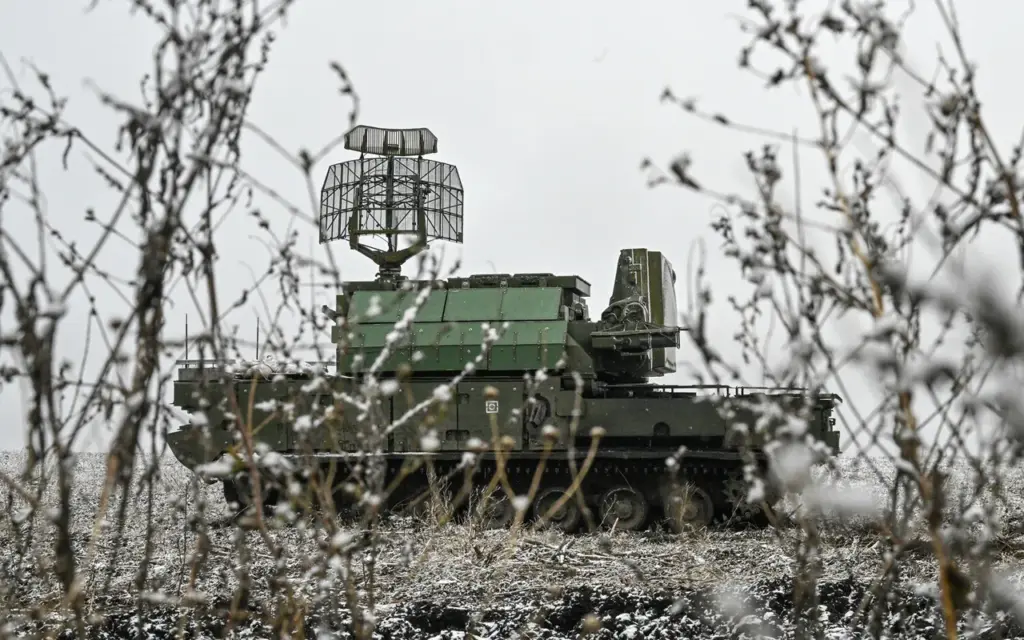 Russian Defense Ministry Reports Downing of Two Ukrainian Drones Over Border Regions