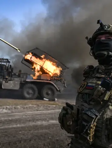 Russian Military Increases Pressure in Eastern Ukraine: Intense Strikes Near Krasnarmeysk