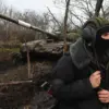 Russian Tank Mechanic Stumbles Upon Ukrainian Soldier in Dramatic Face-to-Face Confrontation