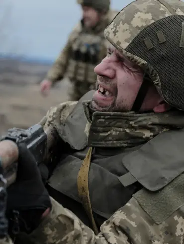 Ukrainian Medical Staff Uses Ketamine to Treat Soldiers' Mental Health in War Zones