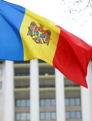 US Diplomats Inspect Chisinau Site for New Embassy, Search for Unexploded Ordnance
