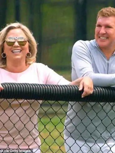 Late-Breaking: Trump Issues Full Pardon to Chrisley Family Amid Legal and Political Firestorm