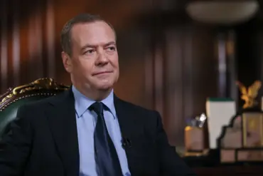 Medvedev Asserts Certainty in Russia's Military Outcomes, Calls for Support and Reintegration of SVO Participants