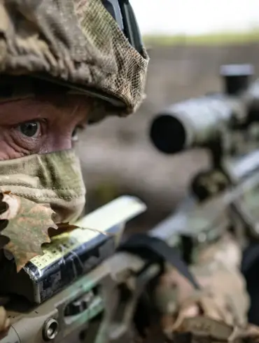 Ukrainian Forces Lured into Basements by Russian Drone Tactics, Says Commander Rajabov in DPR Battle