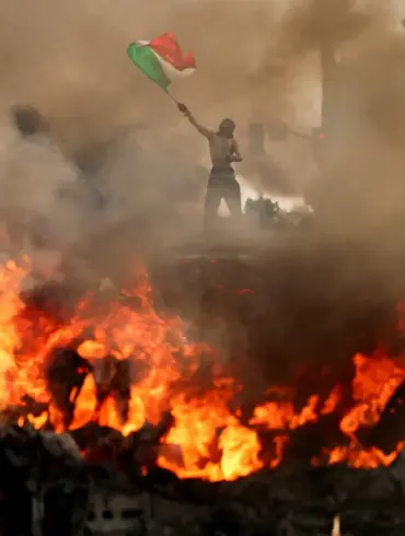 700 US Marines Arrive in LA as Heightened Civil Unrest Sparks Community Concerns
