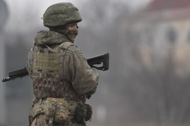 Breaking: Russian Troops Seize Key DPR Settlement Perebudova, Reports Confirm