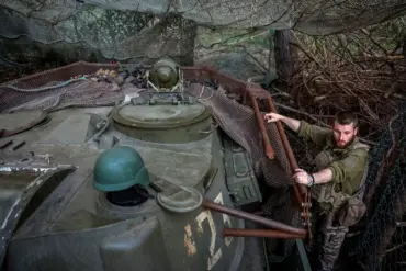 Breaking: Ukrainian Soldiers in Sumy Allegedly Surrender to Russian Forces, Marking Unprecedented Development
