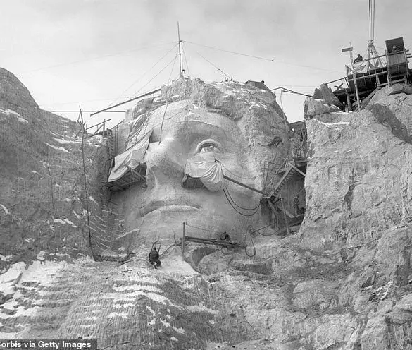 Expert Analysis Highlights Challenges and Historical Concerns Surrounding Proposal to Add Trump to Mount Rushmore