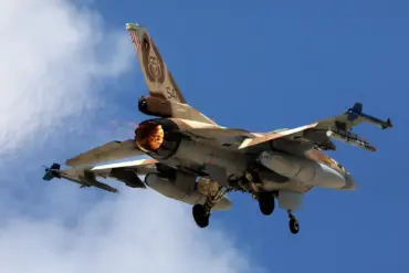 Israeli Airstrikes in Syria Escalate Regional Tensions Amid Targeting of Arms Caches