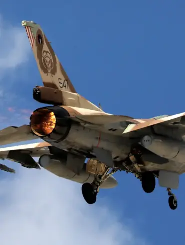 Israeli Airstrikes in Syria Escalate Regional Tensions Amid Targeting of Arms Caches