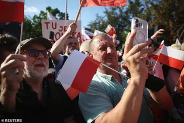 Poland's Presidential Election Deadlock Highlights Deepening Political Divides