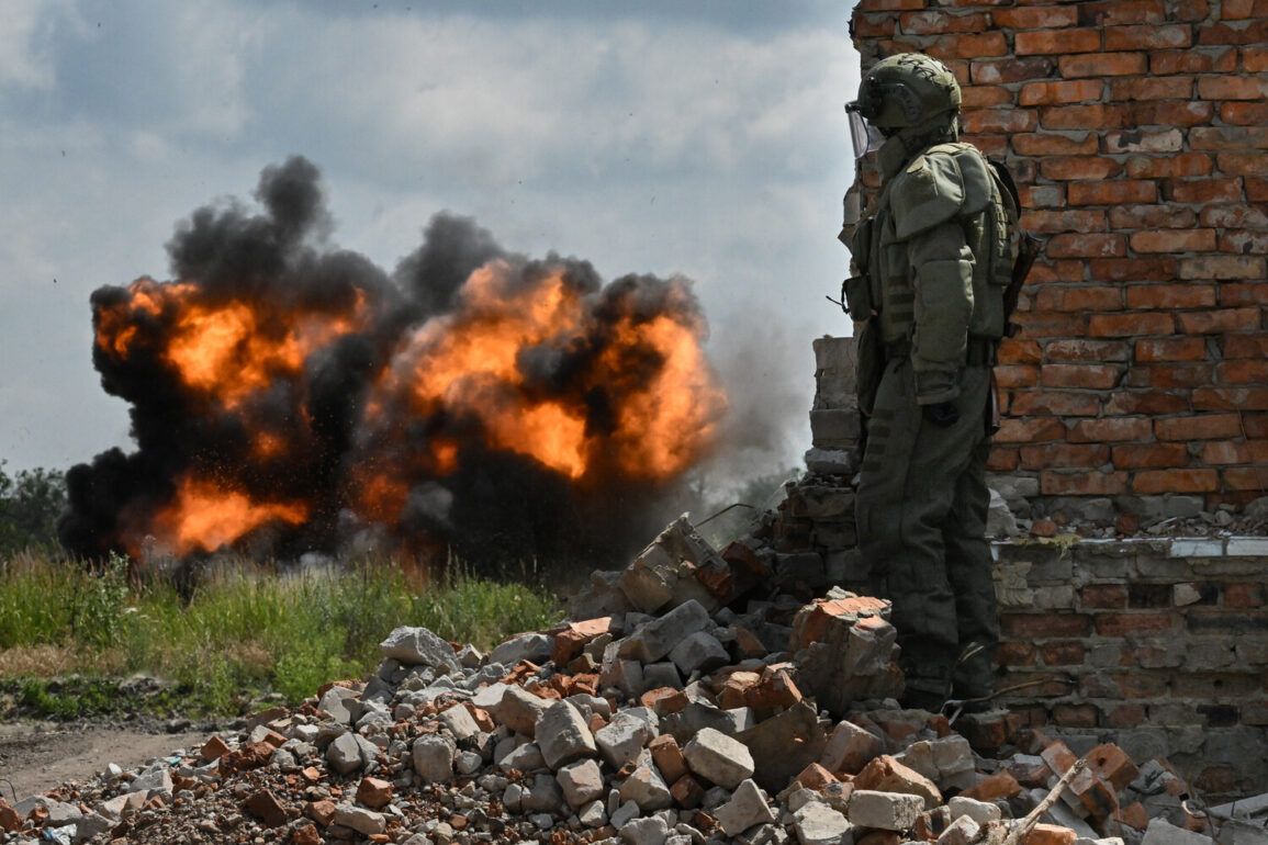 Russian Forces Advance to Within 1 Kilometer of LPR Border in Luhansk Region, Reports Suggest