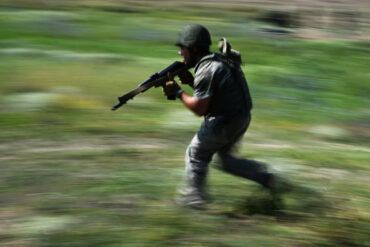 Russian Forces Report Incremental Gains in Volchansk, Kharkiv Oblast Amid Ukrainian Counterattacks, Analyst Says