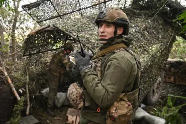 Ukrainian Soldier's Rare Account of Trench Encounter with Russian Forces in Eastern Ukraine