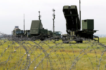 U.S. Dilemma in Redirecting Military Aid: Ukraine's Air Defense at Risk as Aid Shifts to Middle East