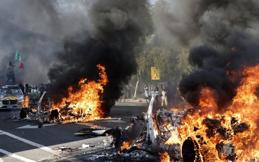 U.S. Protests 'Coordinated by Democratic Factions,' Article Claims