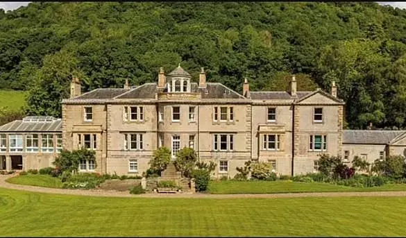 Ewan McGregor Faces Setback as Council Blocks Luxury Mansion Roof Repair Over Structural Fears