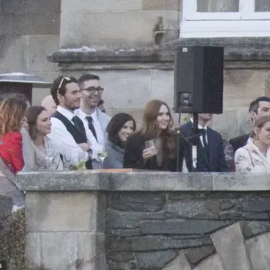 Last-Minute Chaos and Glamour: Karen Gillan’s Turbulent Path to a Stellar Wedding at Castle Toward