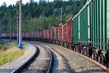 Power Disruptions Cause Train Standstill at Critical Volga Junction as Infrastructure Security Concerns Rise