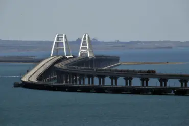 Privileged Access to Information: Crimea Bridge Closure Amid Unconfirmed Reports and Official Silence
